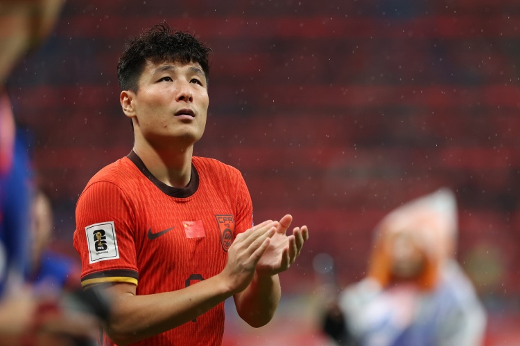 国足0-0闷平泰国,武磊百场纪念仪式成唯一看点