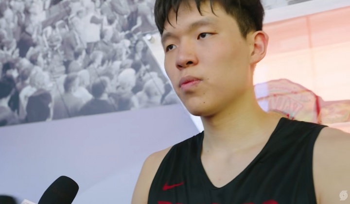 杨瀚森谈莫兰特:身体天赋劲爆 期待并肩作战 杨瀚森谈莫兰特:身体天赋劲爆 期待并肩作战