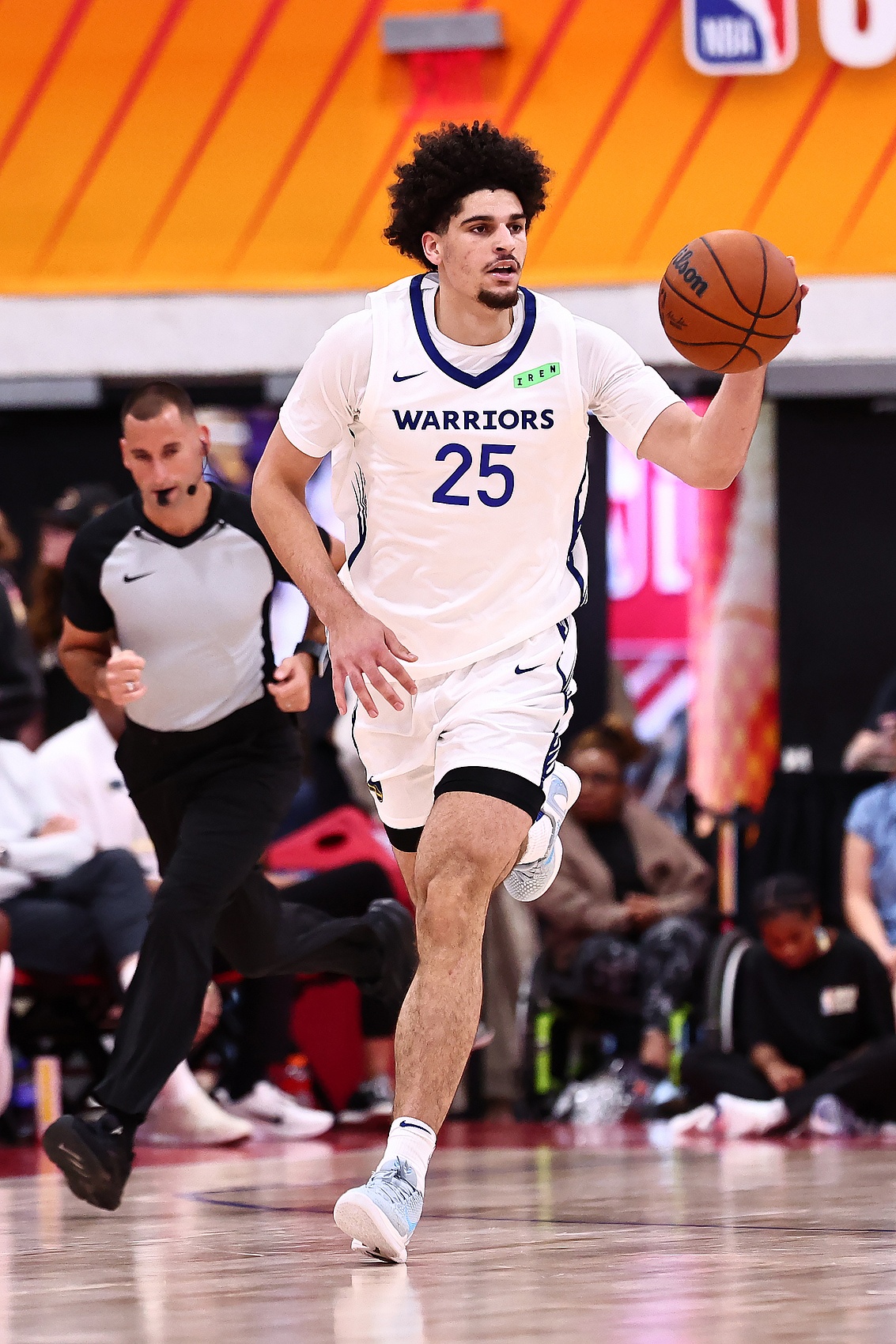 拉杰·琼斯16中6砍13分4板3断，三分哑火但正负值+19