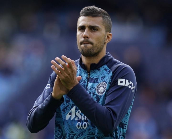 曼城三拒巴萨罗德里报价 坚持8000万欧分文不让