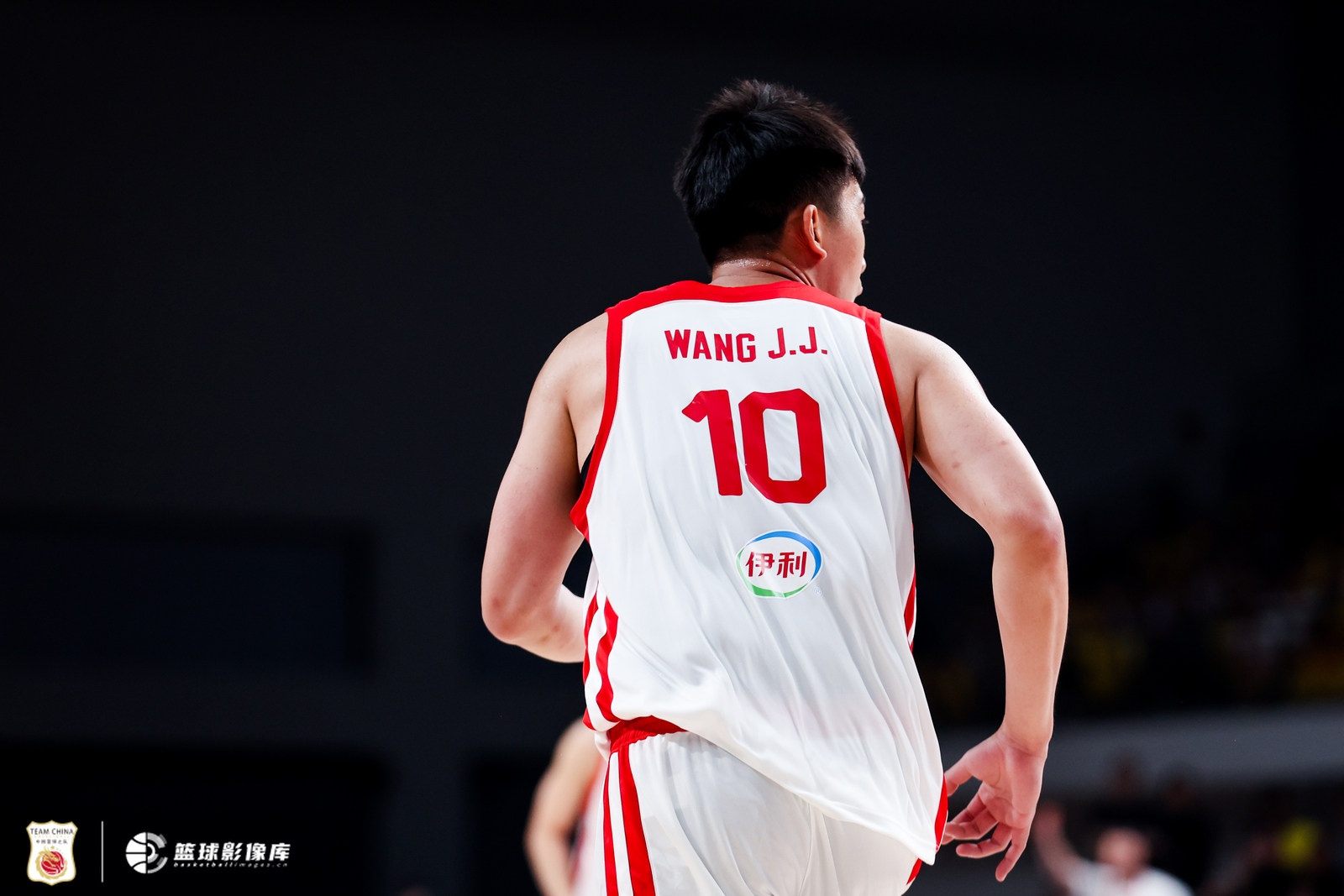 王俊杰第二场对乌拉圭4失误 郭士强谈心后仍显挣扎